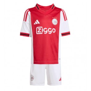 Billiga Ajax Kasper Dolberg #9 Hemmatröja Barn 2025-26 Kortärmad (+ Korta byxor)